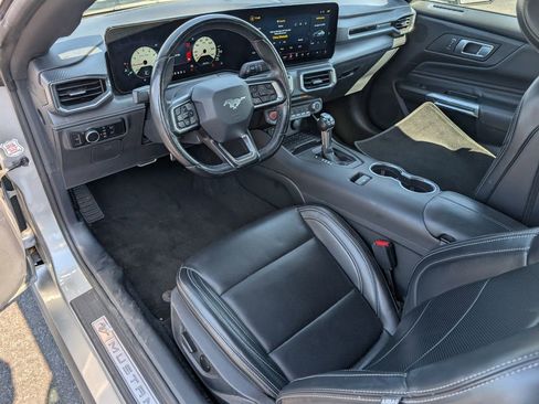 Used 2024 Ford Mustang Premium image 8