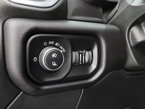 Used 2024 RAM 2500 Laramie AWD/4WD image 42