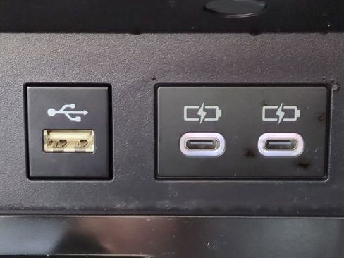 Used 2025 Toyota Camry SE image 20