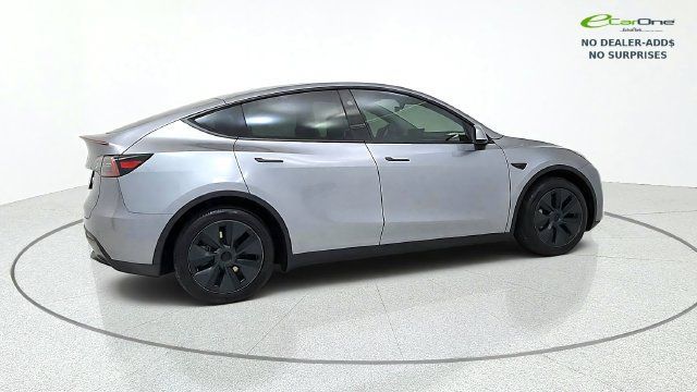 Used 2025 Tesla Model Y Long Range RWD image 10