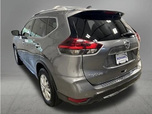 Used 2020 Nissan Rogue SV AWD/4WD image 3