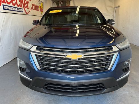 Used 2023 Chevrolet Traverse LT FWD image 3
