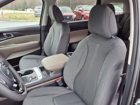 New 2026 Kia Carnival LX image 13