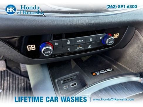 Used 2022 Buick Enclave Essence w/ Experience Buick Package image 8