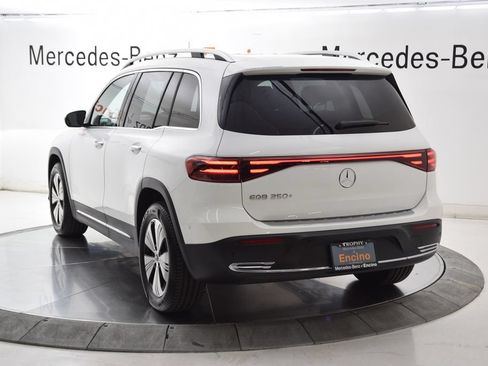 Used 2024 Mercedes-Benz EQB 250+ image 4