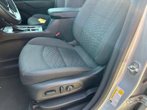 Used 2021 Chevrolet Equinox LT AWD/4WD image 12