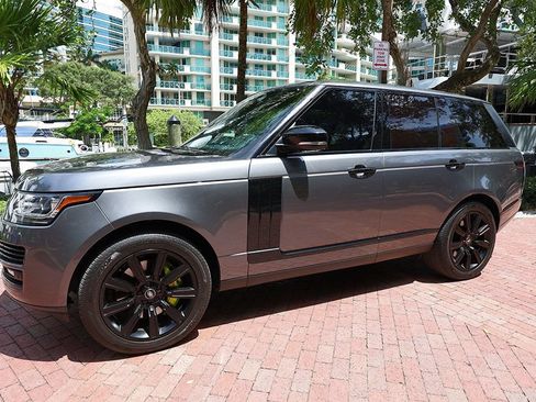 Used 2017 Land Rover Range Rover Supercharged AWD/4WD image 16