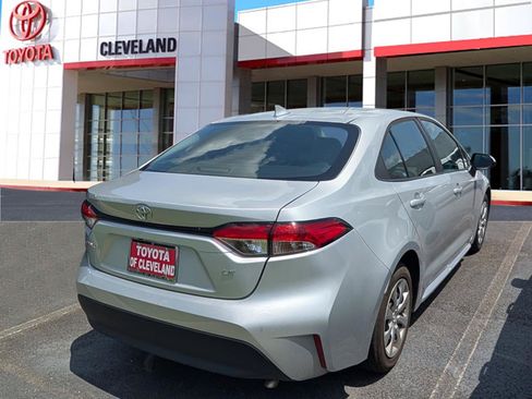 Used 2024 Toyota Corolla LE FWD image 7