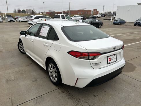 Certified 2024 Toyota Corolla LE image 4