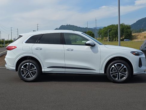 New 2025 Audi Q5 Premium AWD/4WD image 2