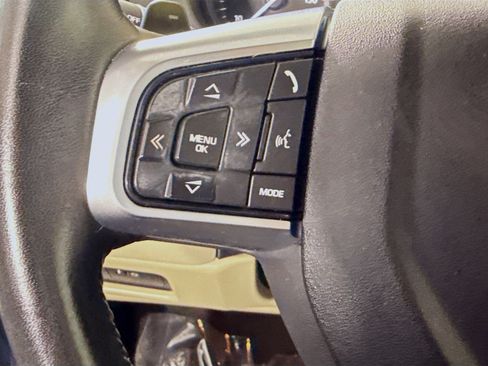 Used 2019 Land Rover Discovery Sport HSE AWD/4WD image 14