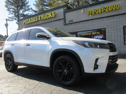 Used 2019 Toyota Highlander SE