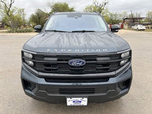 New 2025 Ford Expedition Max Active image 2