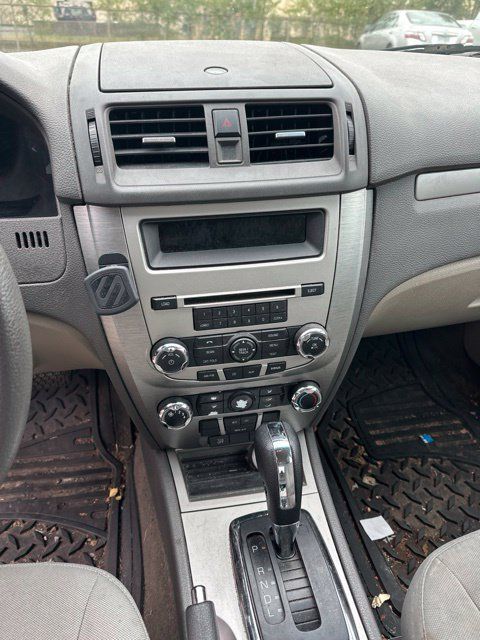 Used 2012 Ford Fusion S FWD image 15