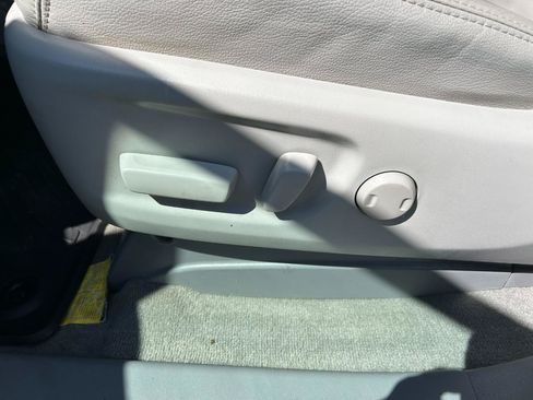 Used 2014 Toyota Sienna XLE AWD/4WD image 10