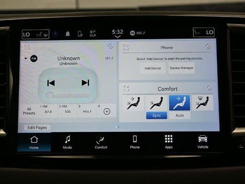 Used 2024 Chrysler Pacifica Touring-L FWD image 29