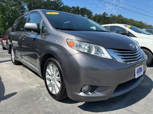 Used 2012 Toyota Sienna Limited w/ Premium Pkg AWD/4WD image 1