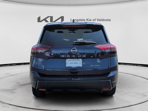 Used 2024 Nissan Rogue SV AWD/4WD image 8