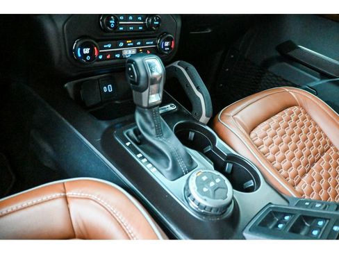Used 2024 Ford Bronco Outer Banks AWD/4WD image 15