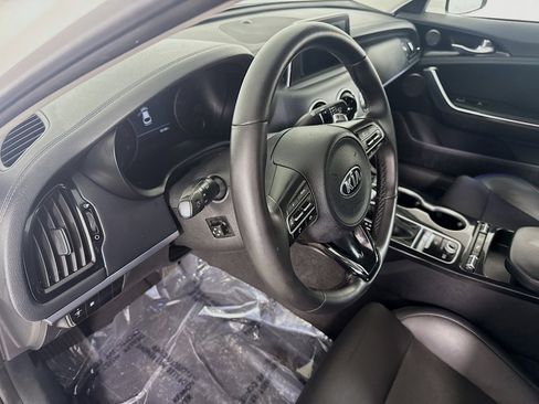 Used 2018 Kia Stinger Premium image 21
