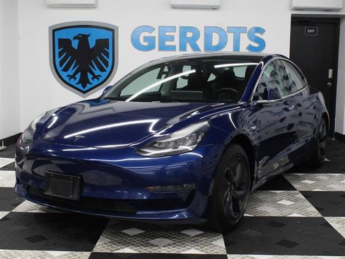 Used 2019 Tesla Model 3 Long Range image 1
