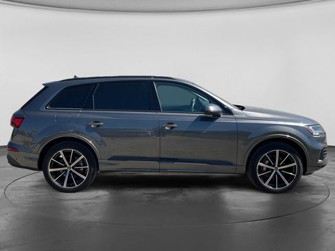 Used 2023 Audi Q7 3.0T Premium Plus w/ Premium Plus Package AWD/4WD image 11