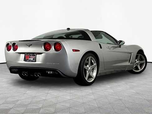 Used 2005 Chevrolet Corvette Coupe w/ Preferred Equipment Group RWD image 6
