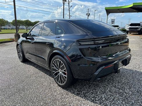 Used 2024 Porsche Macan Turbo Electric AWD/4WD image 5