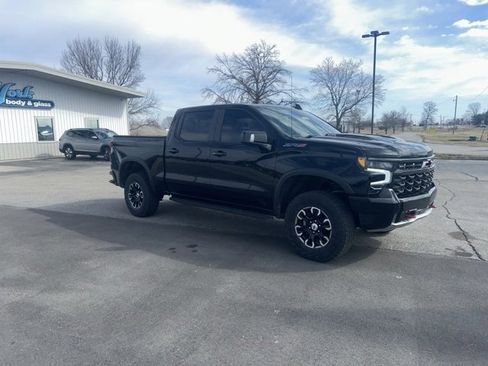 Used 2023 Chevrolet Silverado 1500 ZR2 w/ Technology Package image 5