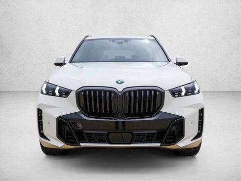 Used 2026 BMW X5 xDrive40i w/ M Sport Package AWD/4WD image 2