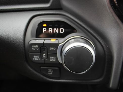 New 2026 RAM 1500 4x4 Crew Cab image 18