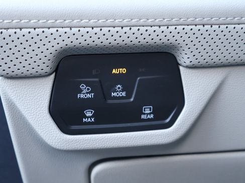 Used 2025 Volkswagen Atlas SEL Premium R-Line AWD/4WD image 13