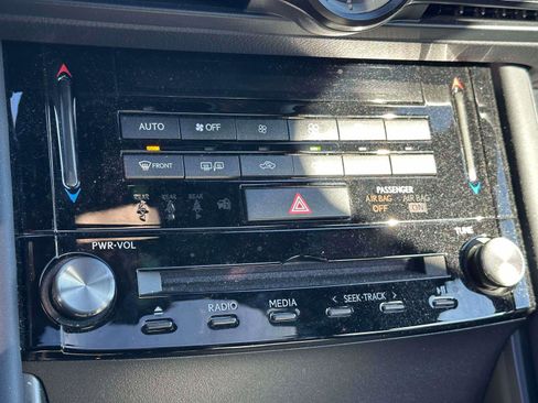 Used 2023 Lexus IS 350 F Sport image 27