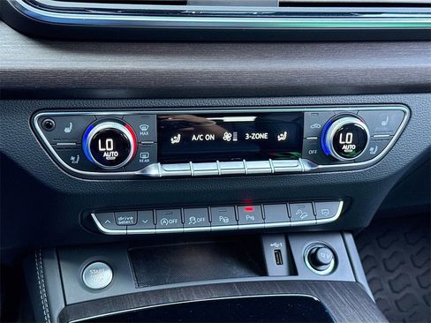 Used 2021 Audi Q5 Prestige image 18