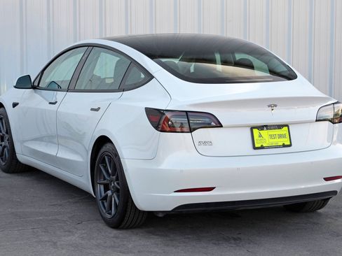 Used 2021 Tesla Model 3 Standard Range image 48