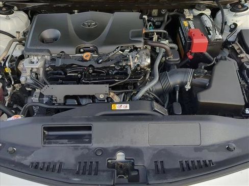 Used 2021 Toyota Camry SE FWD image 19