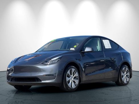Used 2022 Tesla Model Y Long Range AWD/4WD image 8