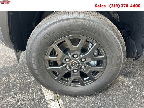New 2026 Toyota 4Runner SR5 AWD/4WD image 20