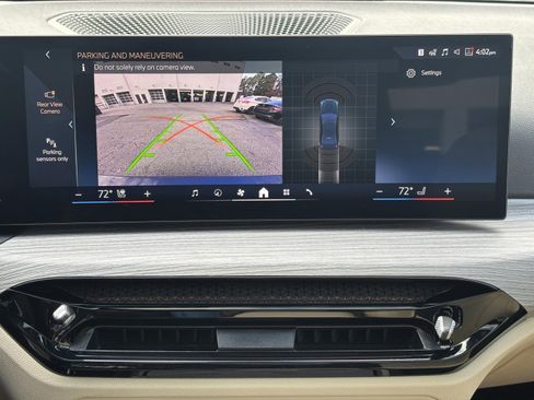 New 2026 BMW 330i xDrive Sedan w/ Convenience Package image 17