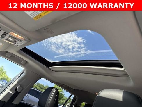 Used 2023 Toyota Highlander XLE AWD/4WD image 16