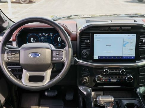 Used 2022 Ford F150 Lariat w/ Equipment Group 502A High image 9