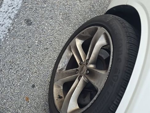 Used 2018 Dodge Challenger R/T image 4