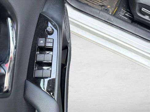 Used 2021 Toyota Prius Prime Limited FWD image 10