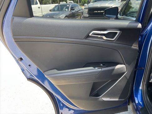 Used 2024 Kia Sportage EX FWD image 21