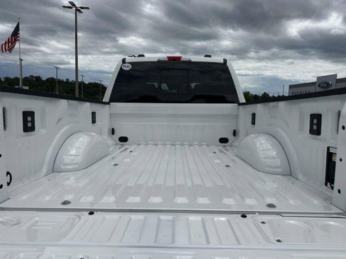 New 2025 Ford F250 Lariat w/ Lariat Ultimate Package image 18