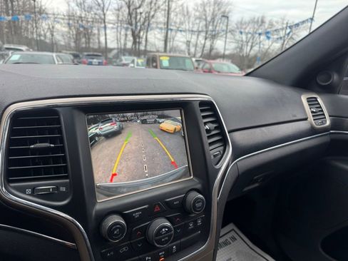 Used 2014 Jeep Grand Cherokee Limited image 16