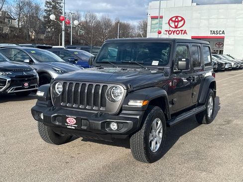 Used 2021 Jeep Wrangler Unlimited Sport image 3