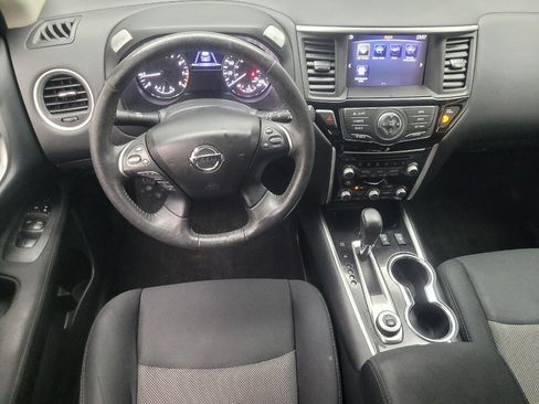 Used 2017 Nissan Pathfinder SV w/ SV Cold Weather Package AWD/4WD image 22