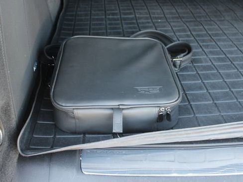 Used 2022 Cadillac Escalade ESV Sport Platinum w/ LPO, ONYX Package image 27