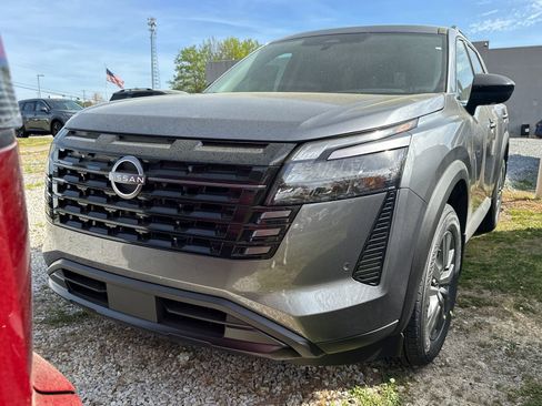 New 2026 Nissan Pathfinder SV w/ SV Premium Package image 2